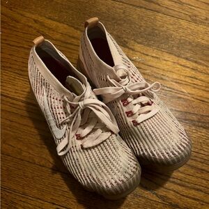 Women’s Nike Air VaporMax Flyknit 3.0 ‘Sunset Tint’ used average shape